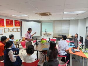 Cao đẳng Viễn Đông giới thiệu Phòng Chuyển đổi số và Phát triển bền vững đến đoàn công tác Bộ GD&ĐT