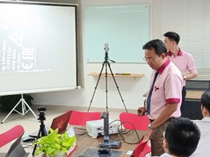 Cao đẳng Viễn Đông giới thiệu Phòng Chuyển đổi số và Phát triển bền vững đến đoàn công tác Bộ GD&ĐT