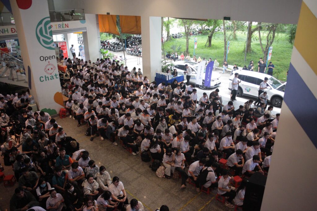OPEN DAY 2026 – NGÀY HỘI “3 TRONG 1” BÙNG NỔ TẠI CAO ĐẲNG VIỄN ĐÔNG