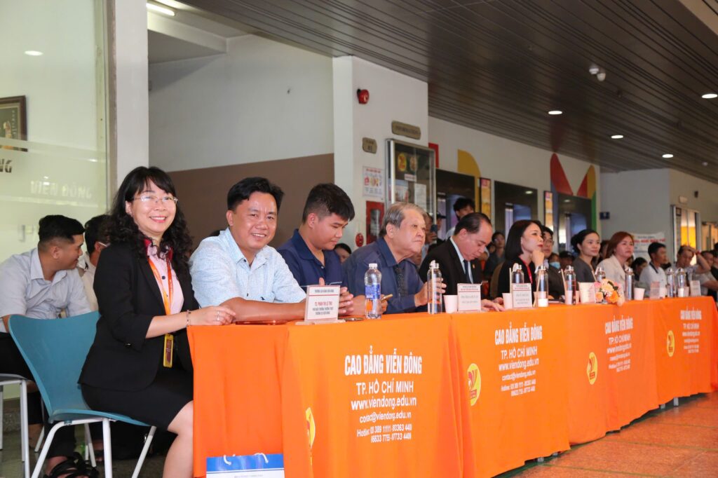 OPEN DAY 2026 – NGÀY HỘI “3 TRONG 1” BÙNG NỔ TẠI CAO ĐẲNG VIỄN ĐÔNG